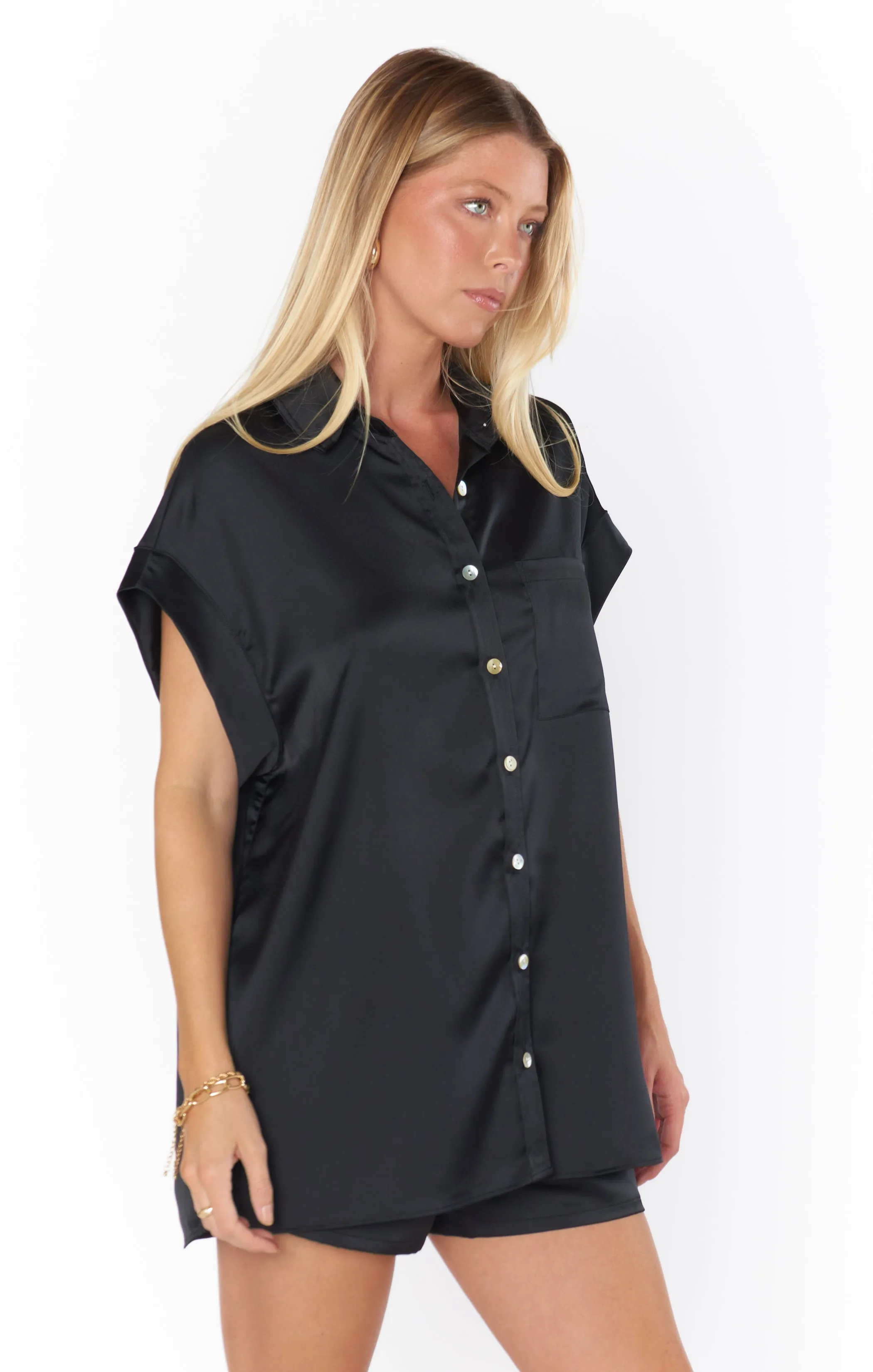 Best Day Knopfbluse ~ Schwarzer Luxus-Satin