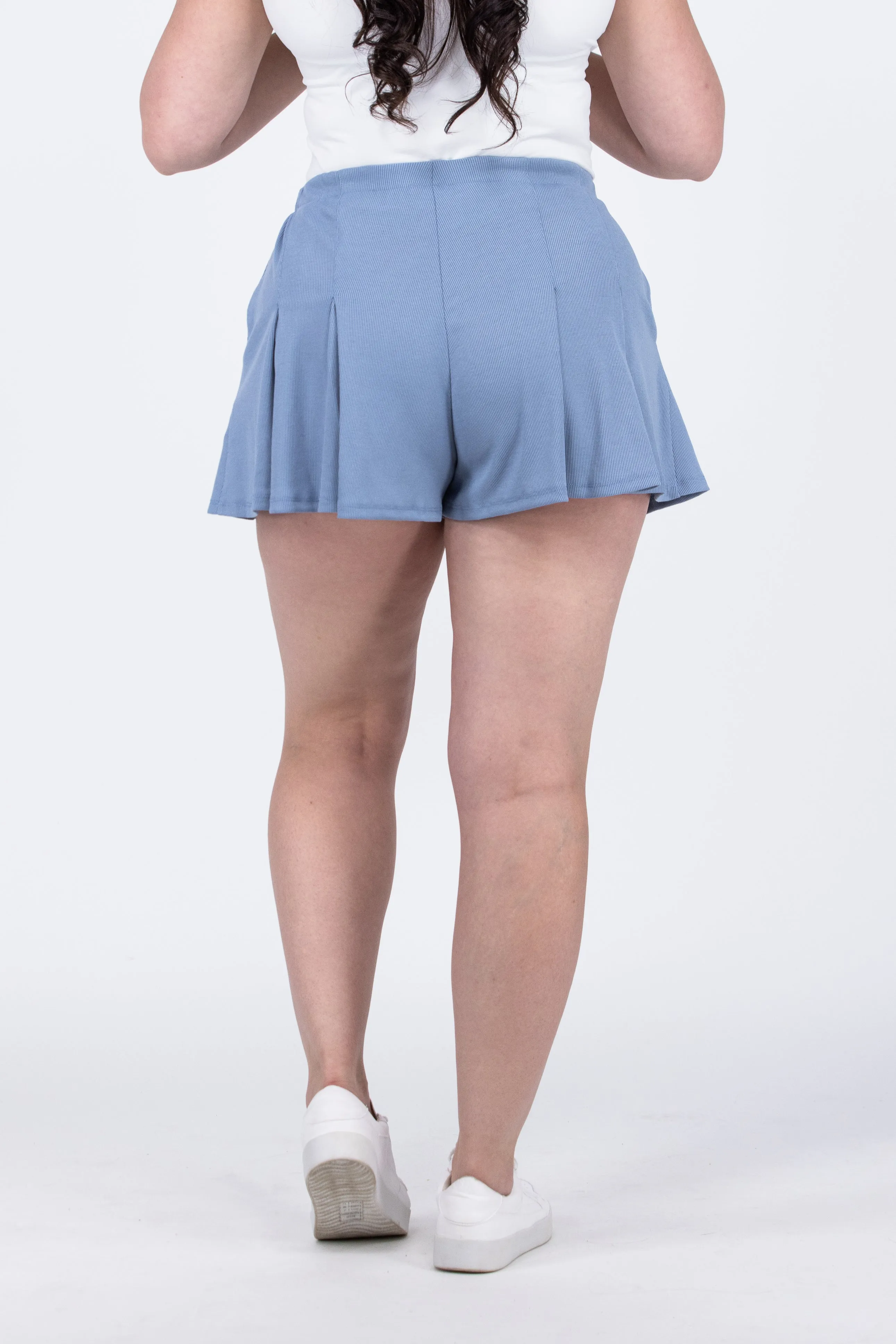 Confidence Damen Plisseé-Flare Shorts