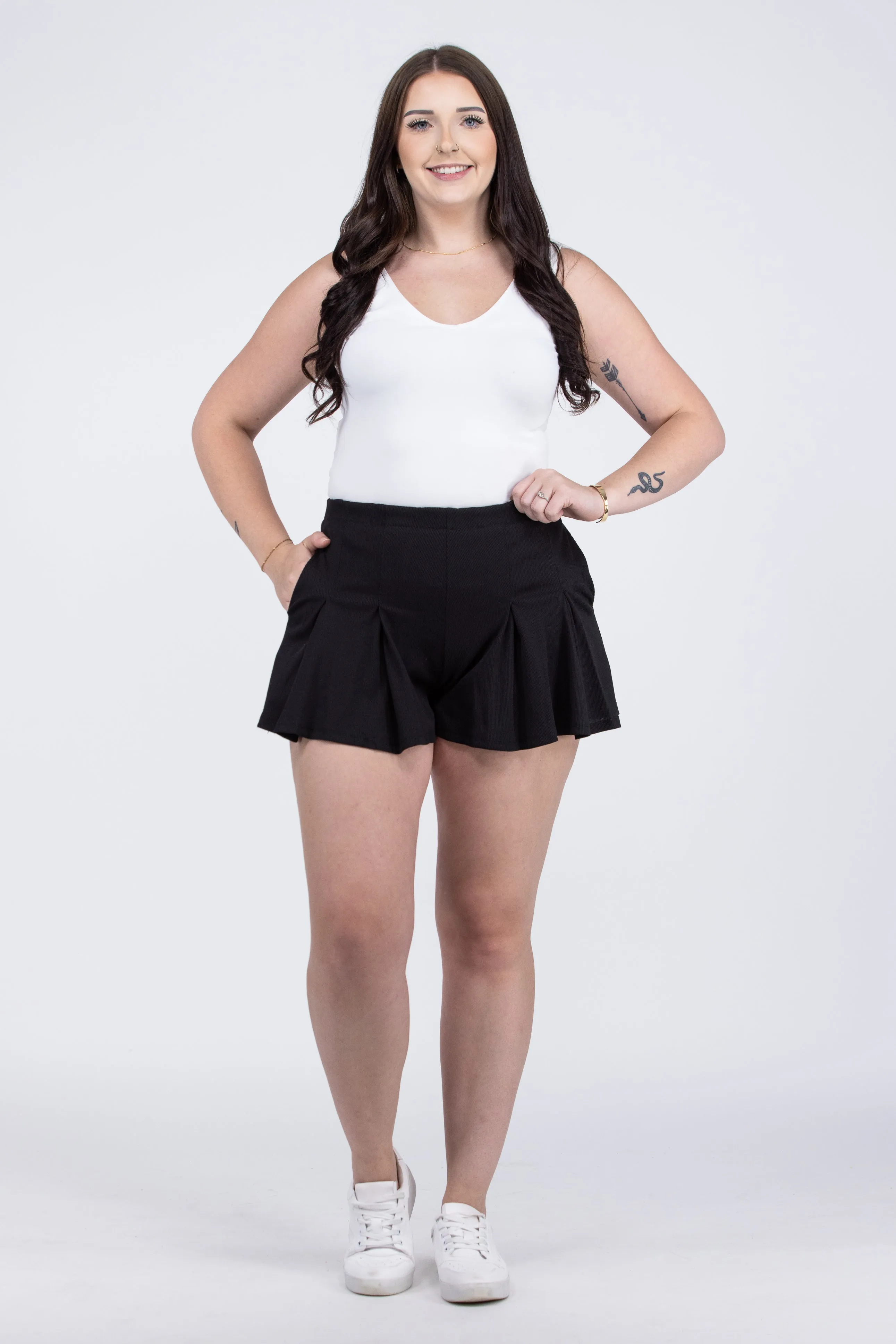 Confidence Damen Plisseé-Flare Shorts