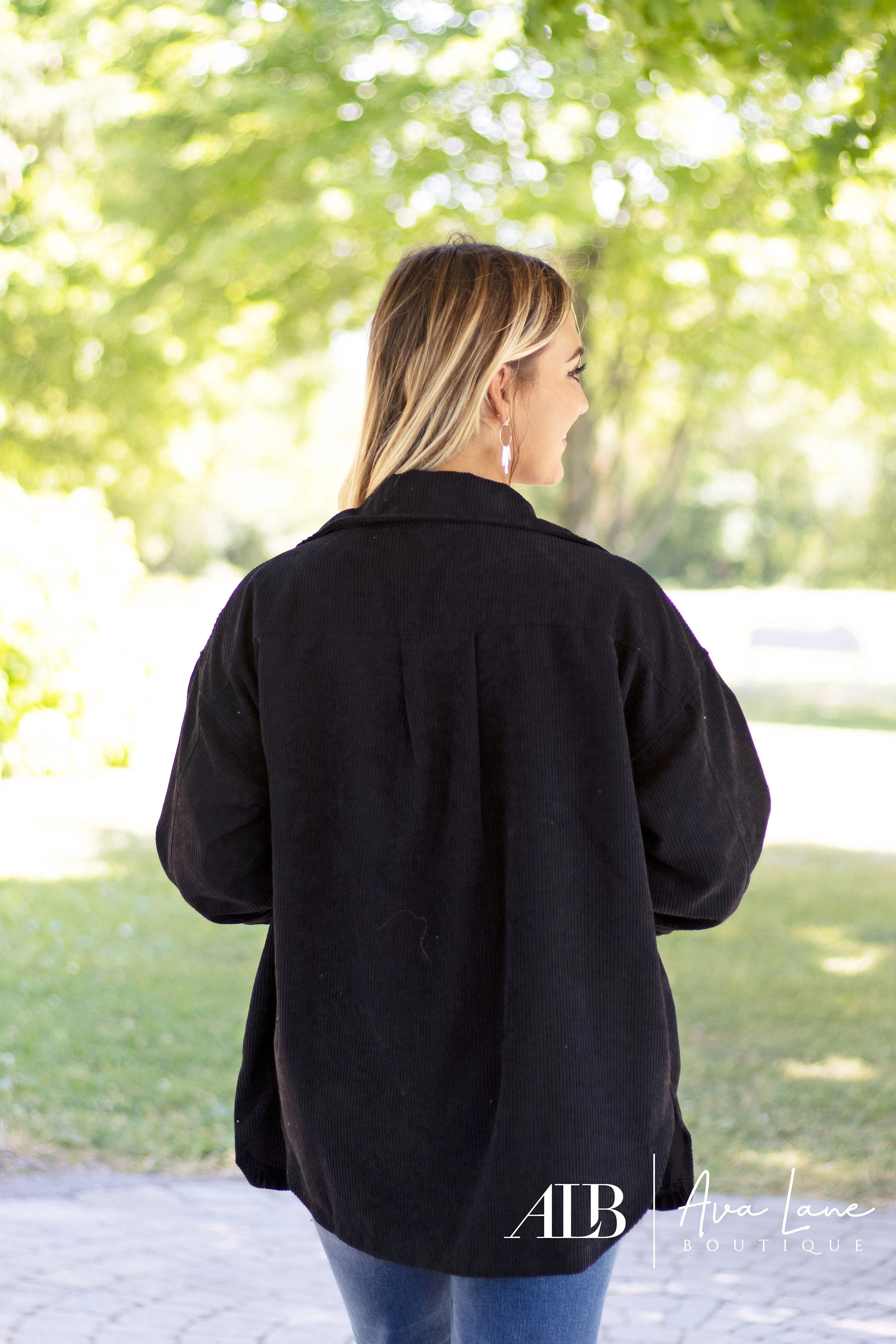 Coole Cord-Schatten in Übergröße für Damen mit Knopfleiste