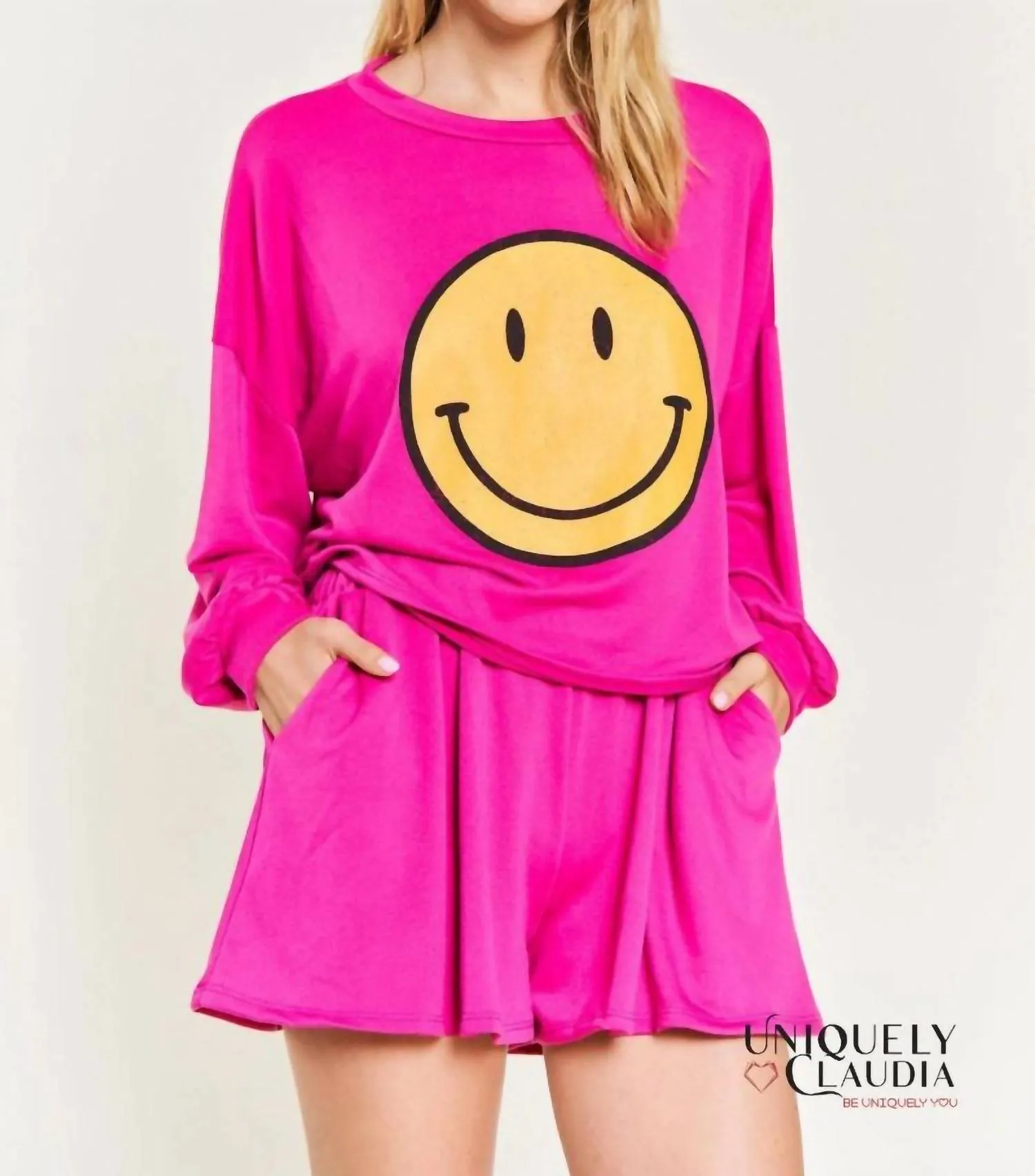 Glückwünsche zu Deinem kurzen und top Set in Fuchsia