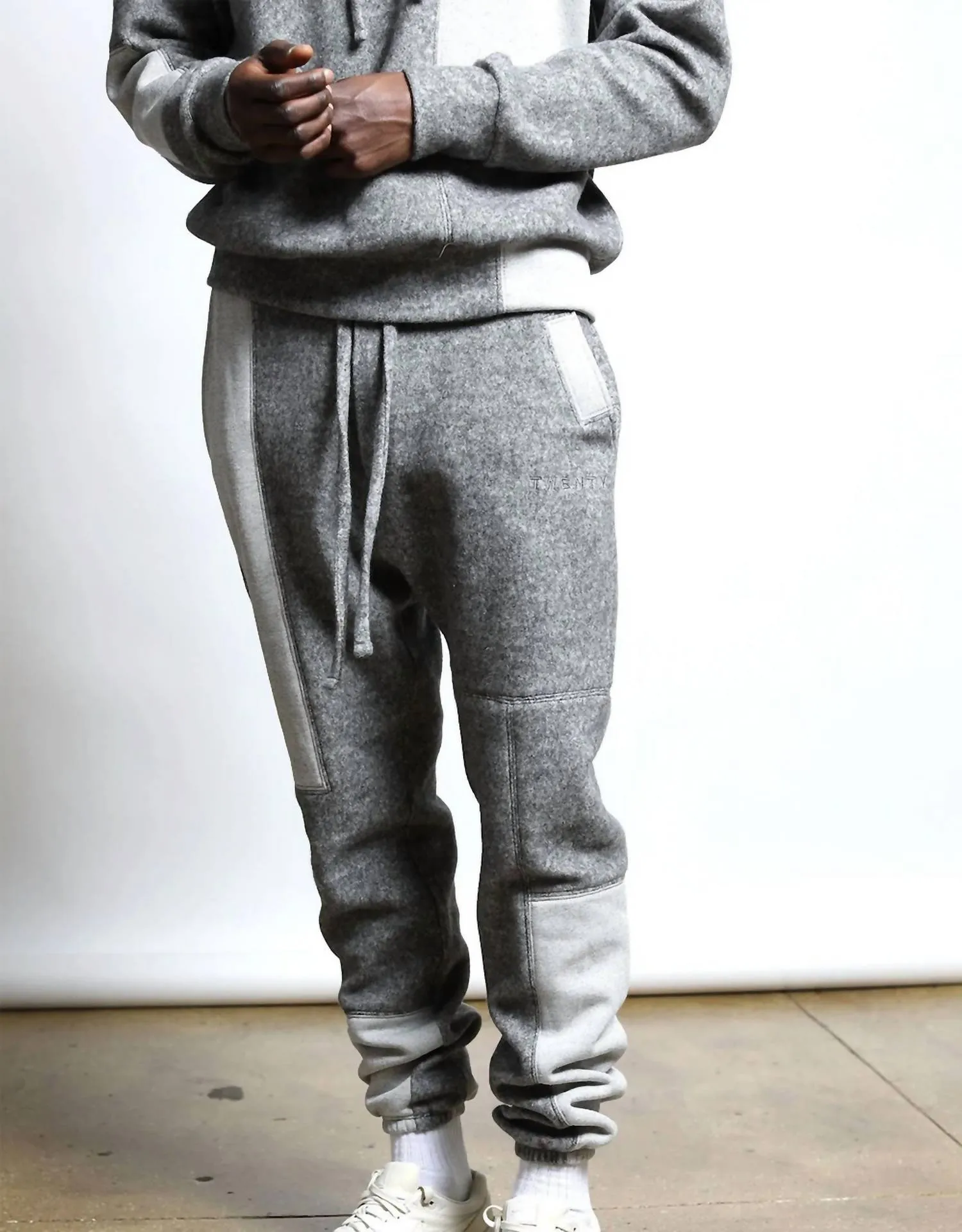 Maddux Plush Fleece Patchwork Hose In Heather Grau