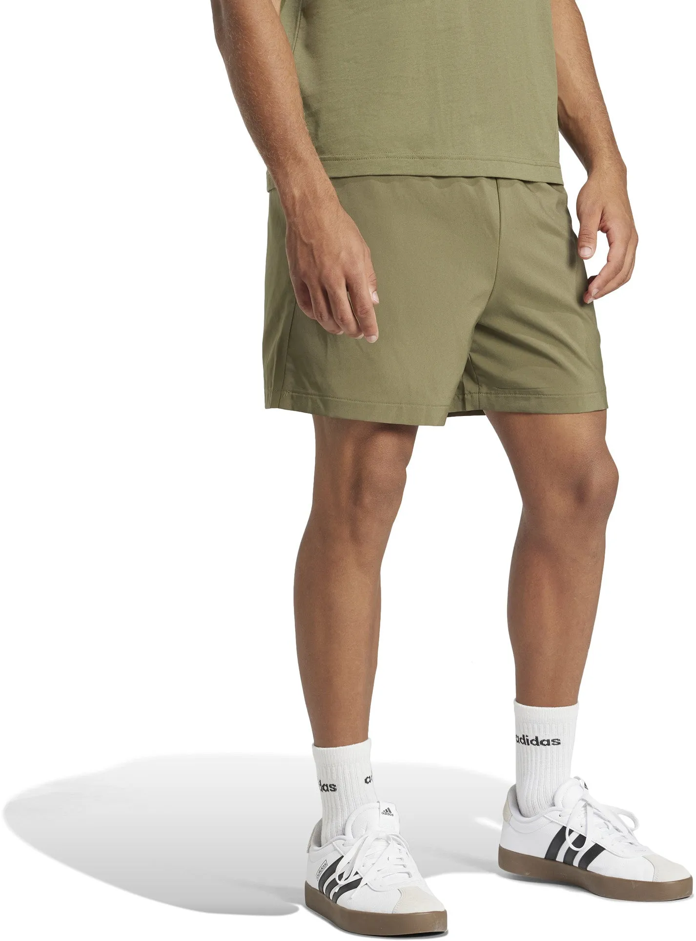 Herren Essentials Shorts mit kleinem Logo