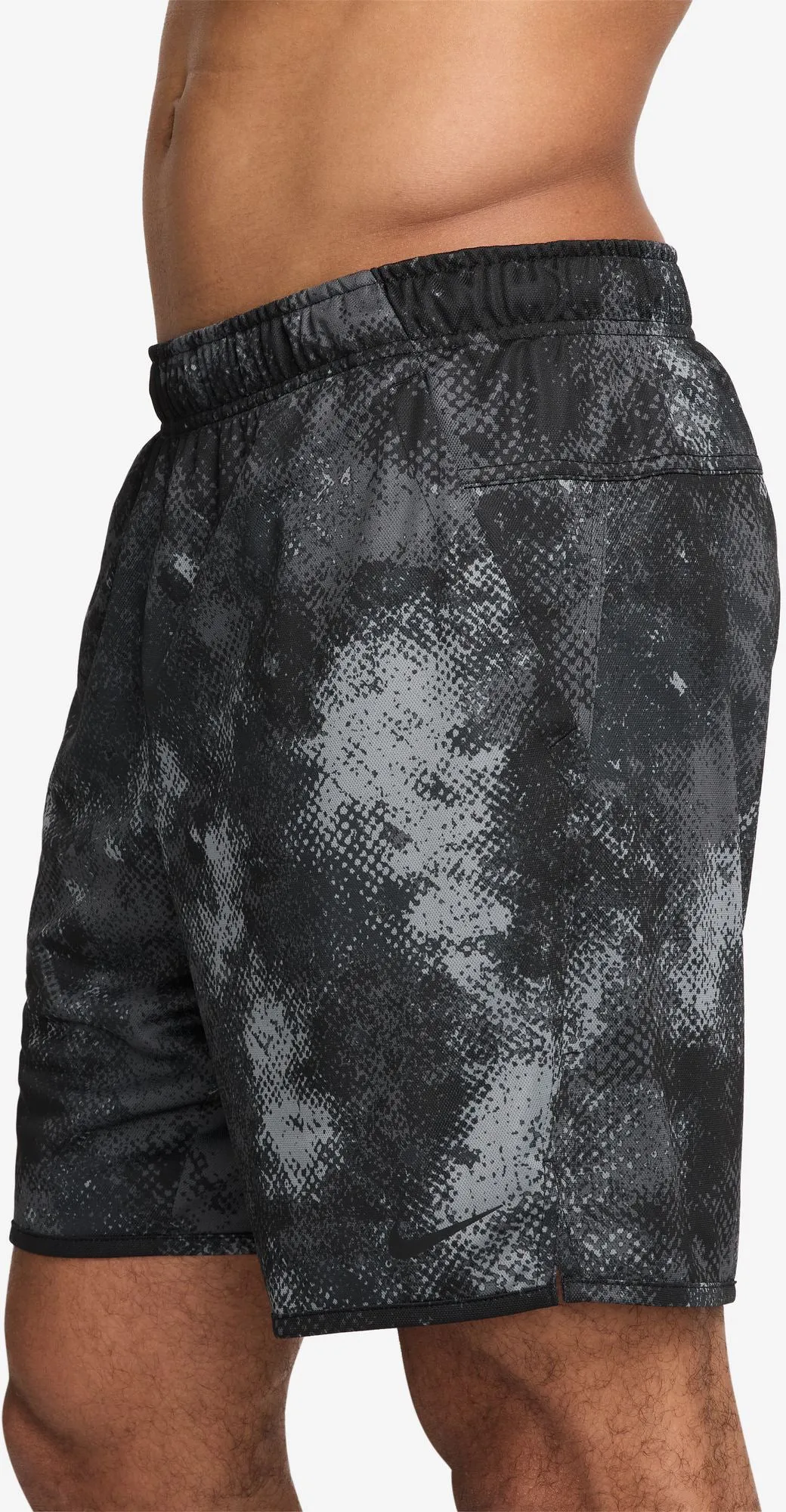 Herren Fitnessshorts 7 Zoll ungefüttert in Tarnoptik