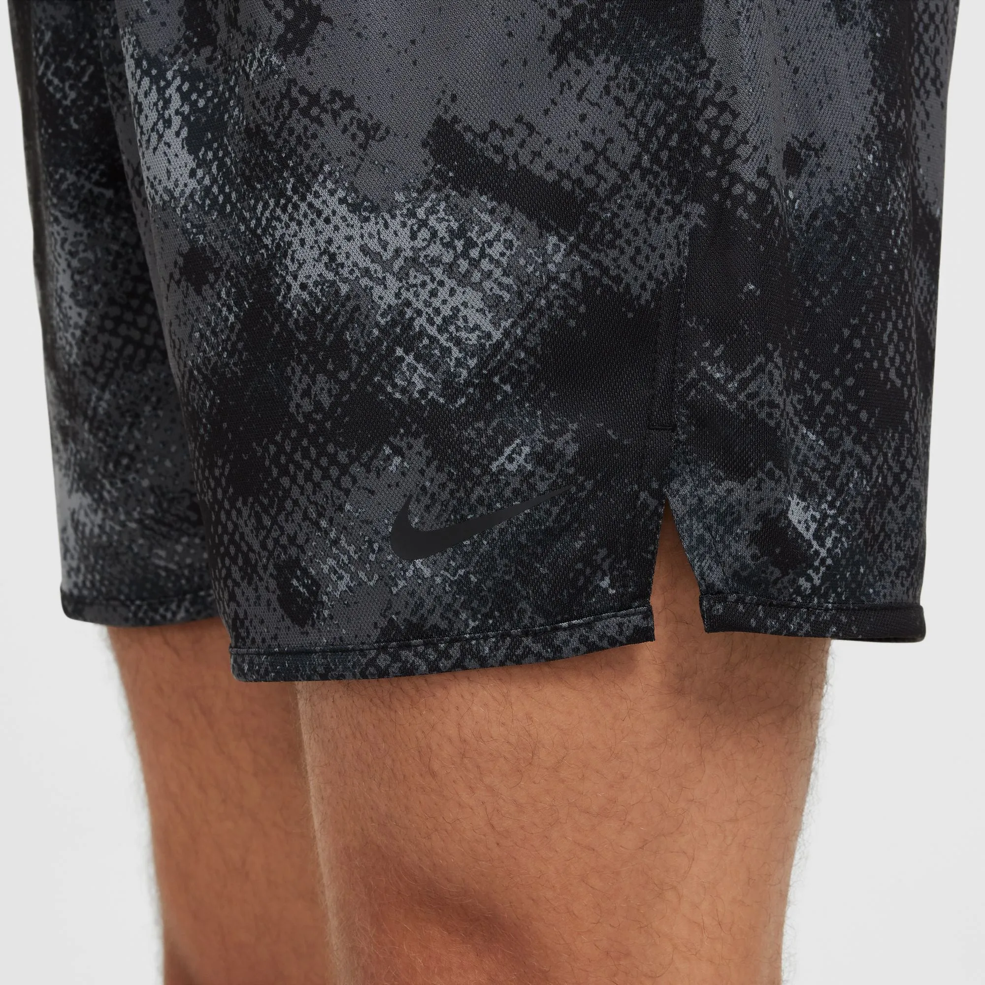 Herren Fitnessshorts 7 Zoll ungefüttert in Tarnoptik