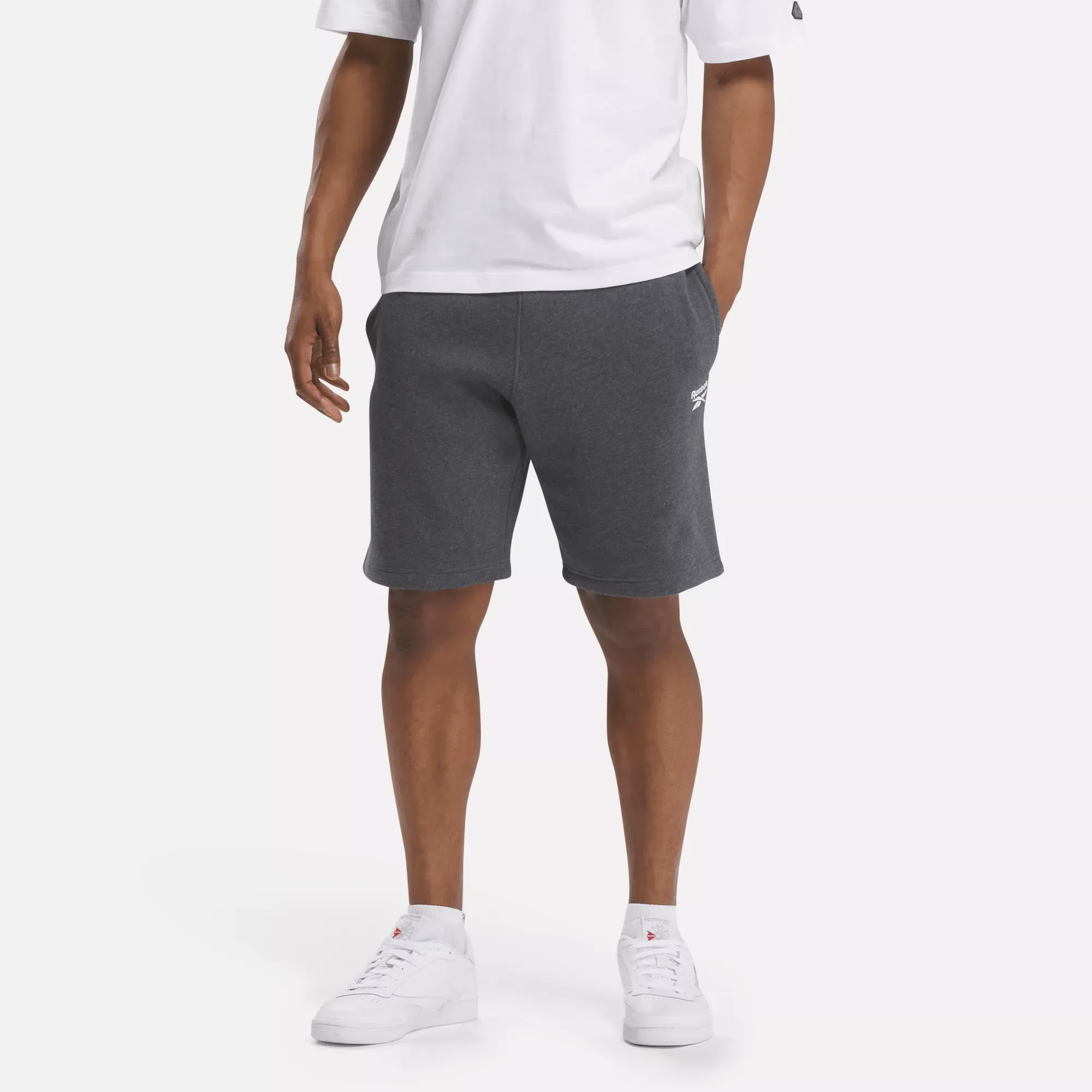 Reebok Bekleidung Herren Reebok Identity Fleece Shorts mit kleinem Logo