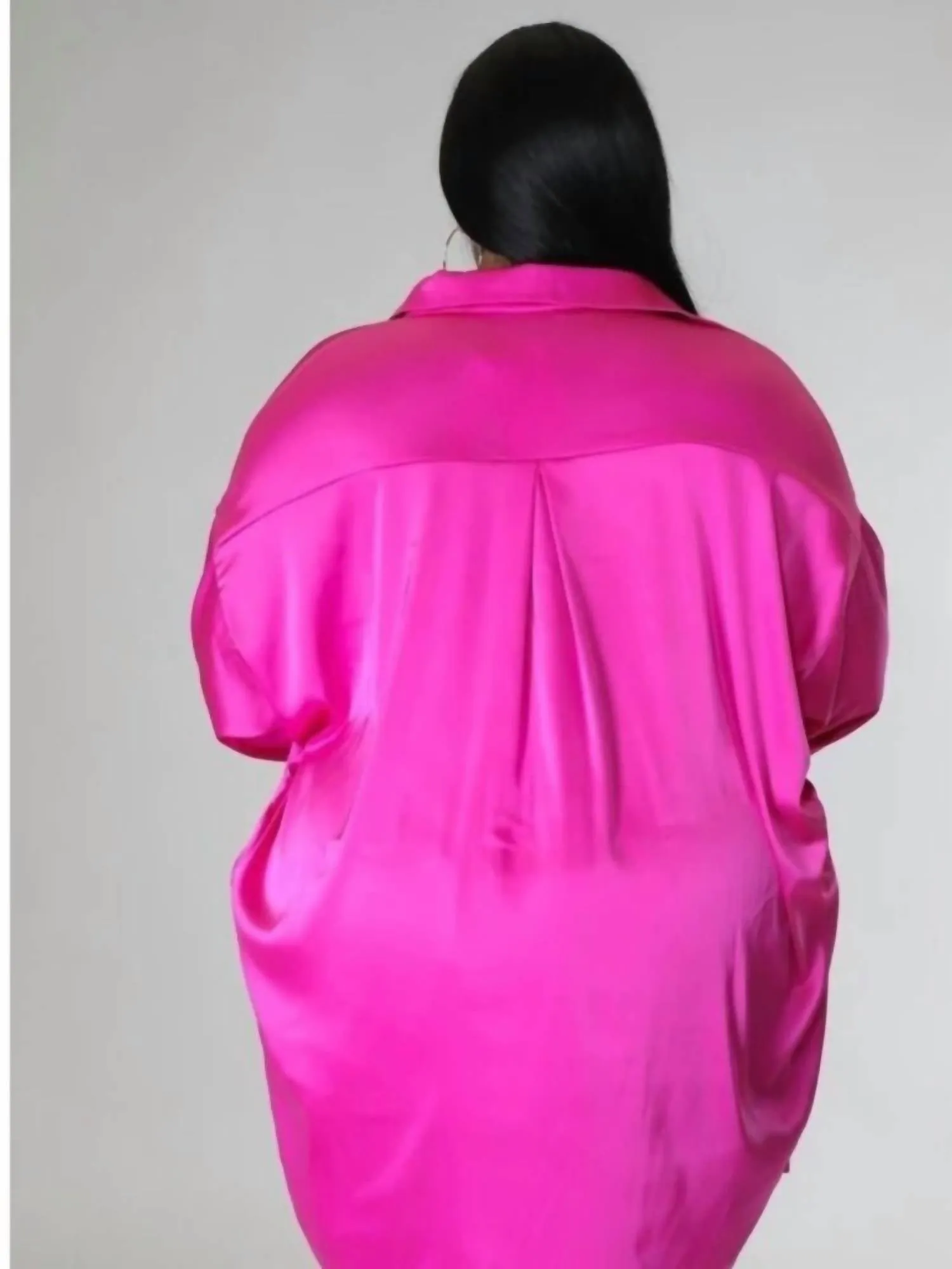 Satin Kurviger Shorts-Set in Rosa