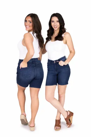 Die Camila von Judy Blue: Bermuda-Shorts mit hoher Taille und V-Ausschnitt *Endgültiger Verkauf*