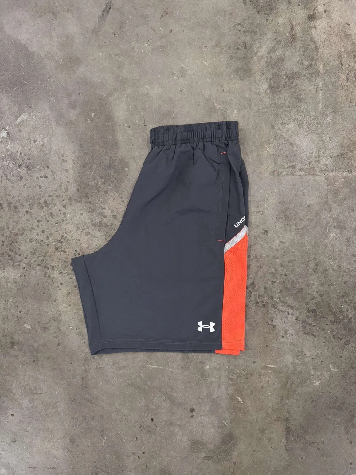 Under Armour Tech Utility Shorts - Grau / Orange