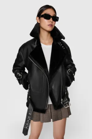 Vegane Oversized-Motorradjacke aus Kunstschaffell