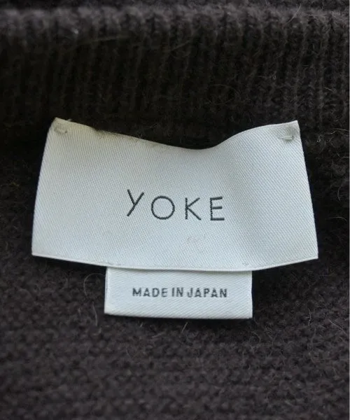 YOKE Pullover